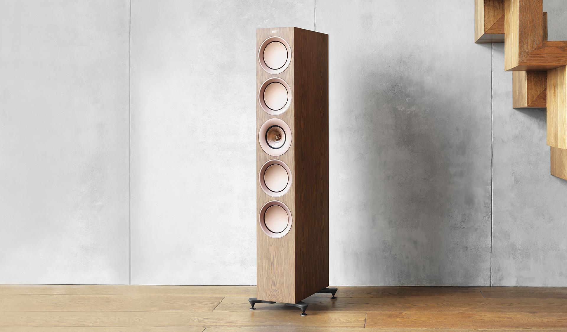 На прошедшей в американском городе Сан-Диего выставке CEDIA Expo компания KEF представила новое поколение акустических систем R Series